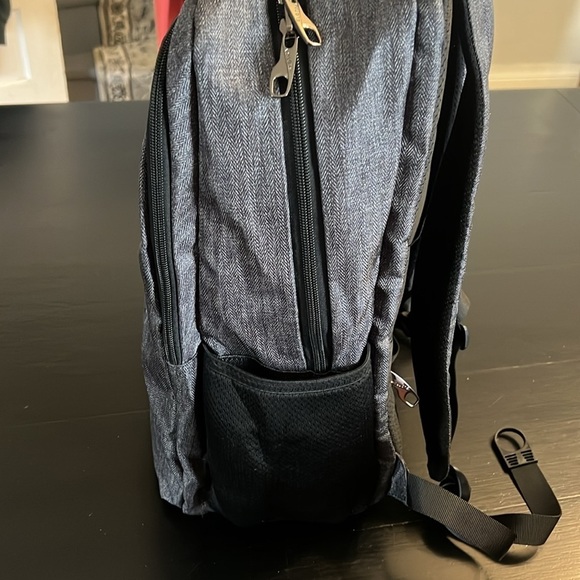 Slotra Gray Backpack - Picture 11 of 15